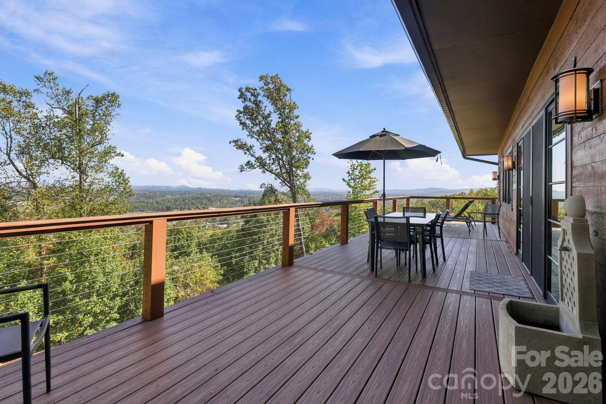 Single Family Residence at 10 Rock Cliff Way, Hendersonville, photo 15 of 48