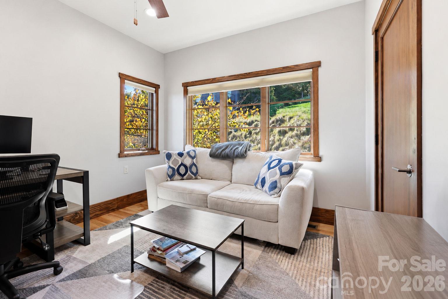Single Family Residence at 10 Rock Cliff Way, Hendersonville, photo 19 of 48