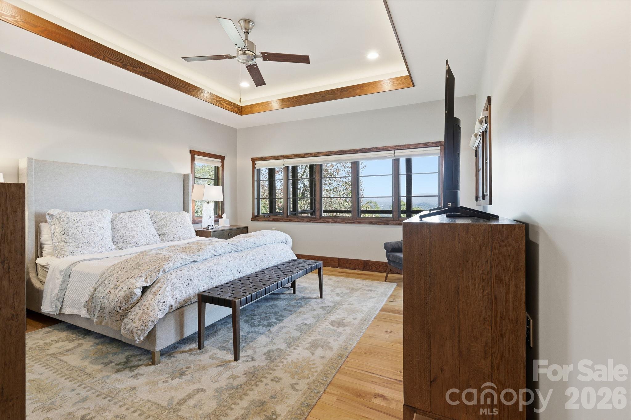 Single Family Residence at 10 Rock Cliff Way, Hendersonville, photo 21 of 48