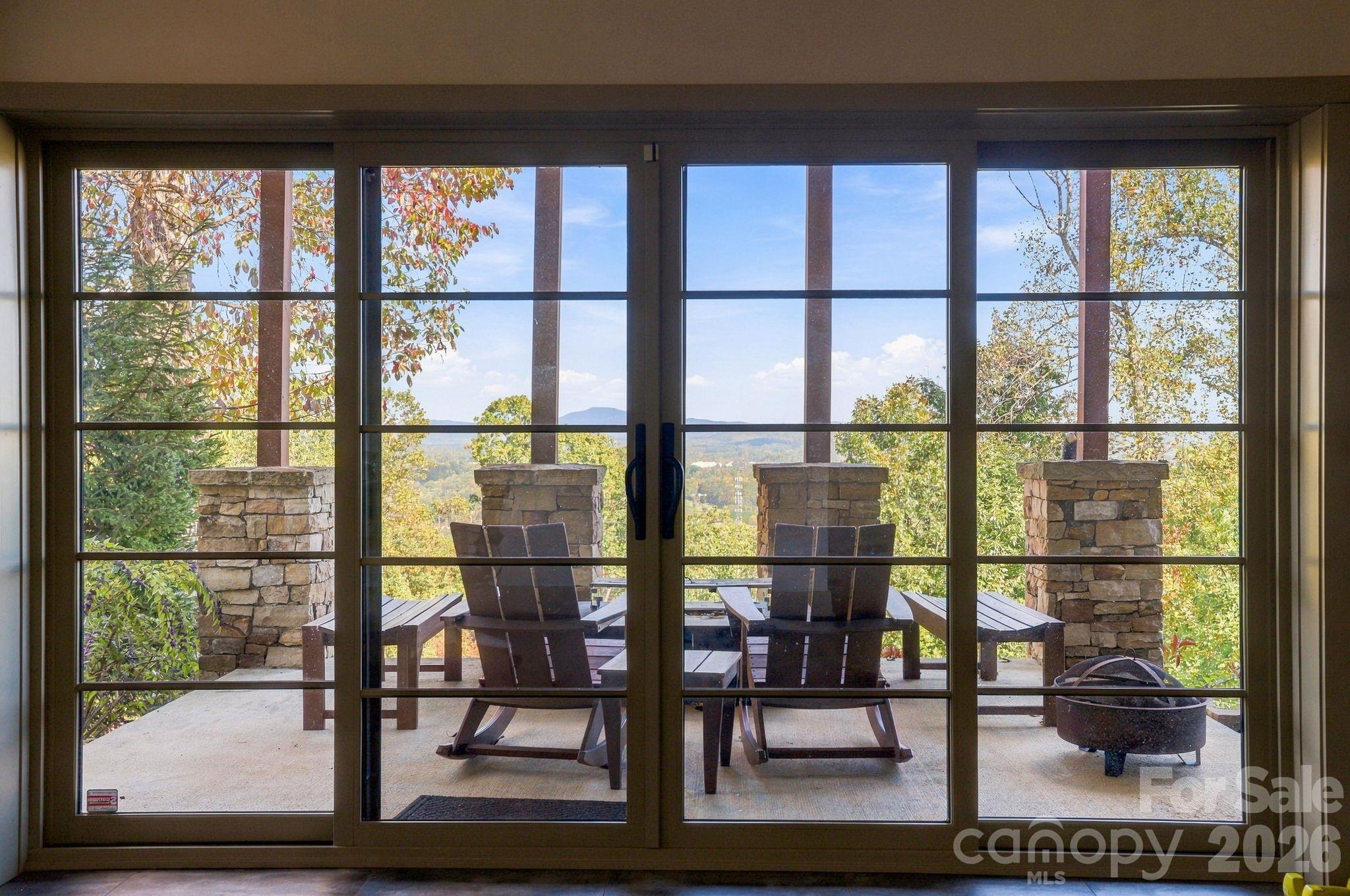 Single Family Residence at 10 Rock Cliff Way, Hendersonville, photo 28 of 48