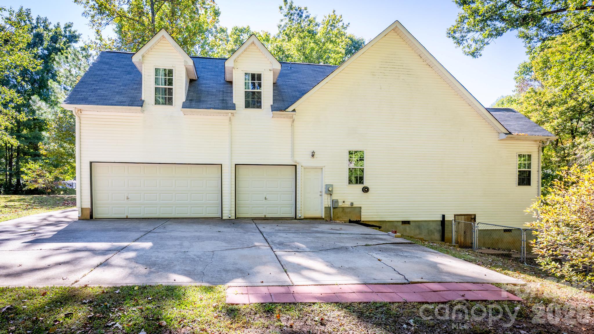 Single Family Residence at 116 Grafton Place, Troutman
