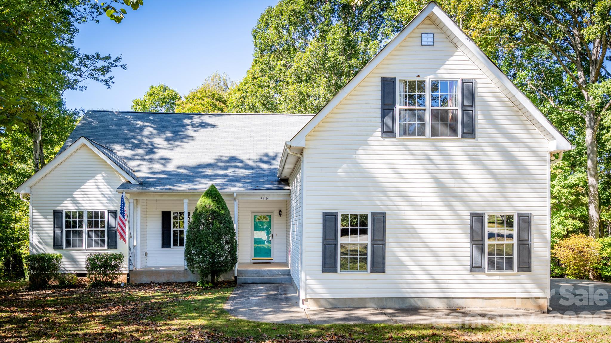 Single Family Residence at 116 Grafton Place, Troutman, photo 2 of 8