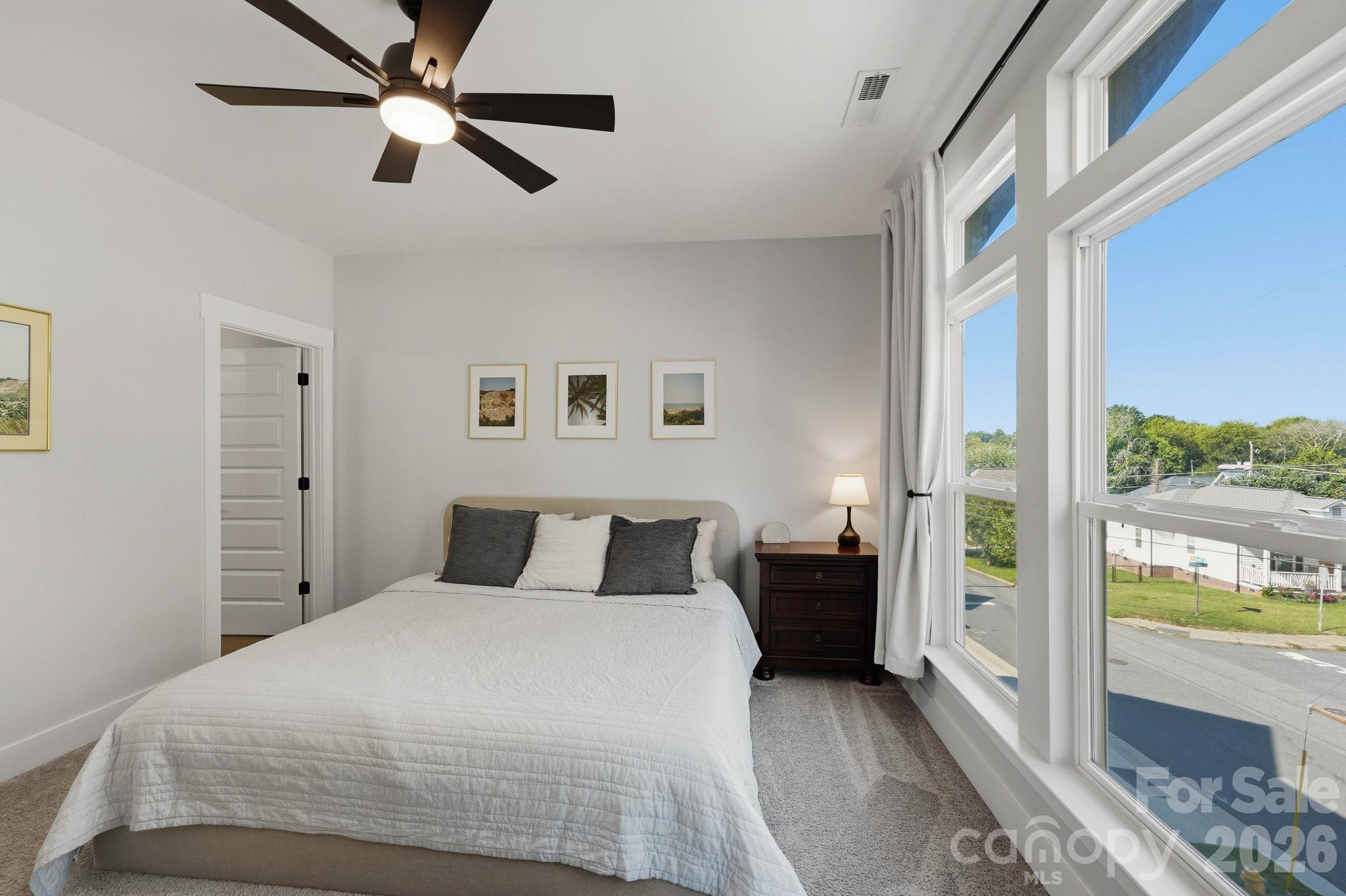 Townhouse at 367 S Bruns Avenue, Charlotte, photo 11 of 21