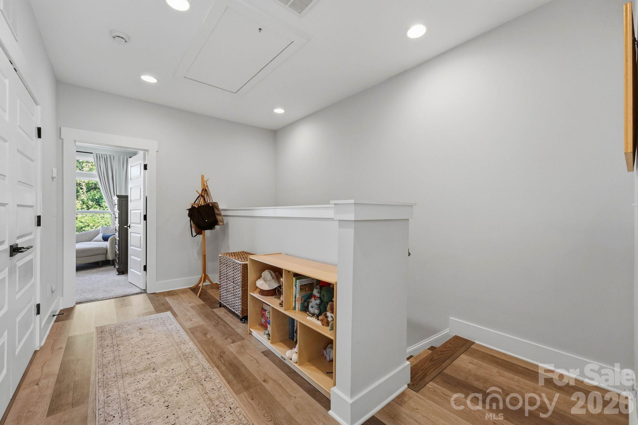 Townhouse at 367 S Bruns Avenue, Charlotte, photo 14 of 21
