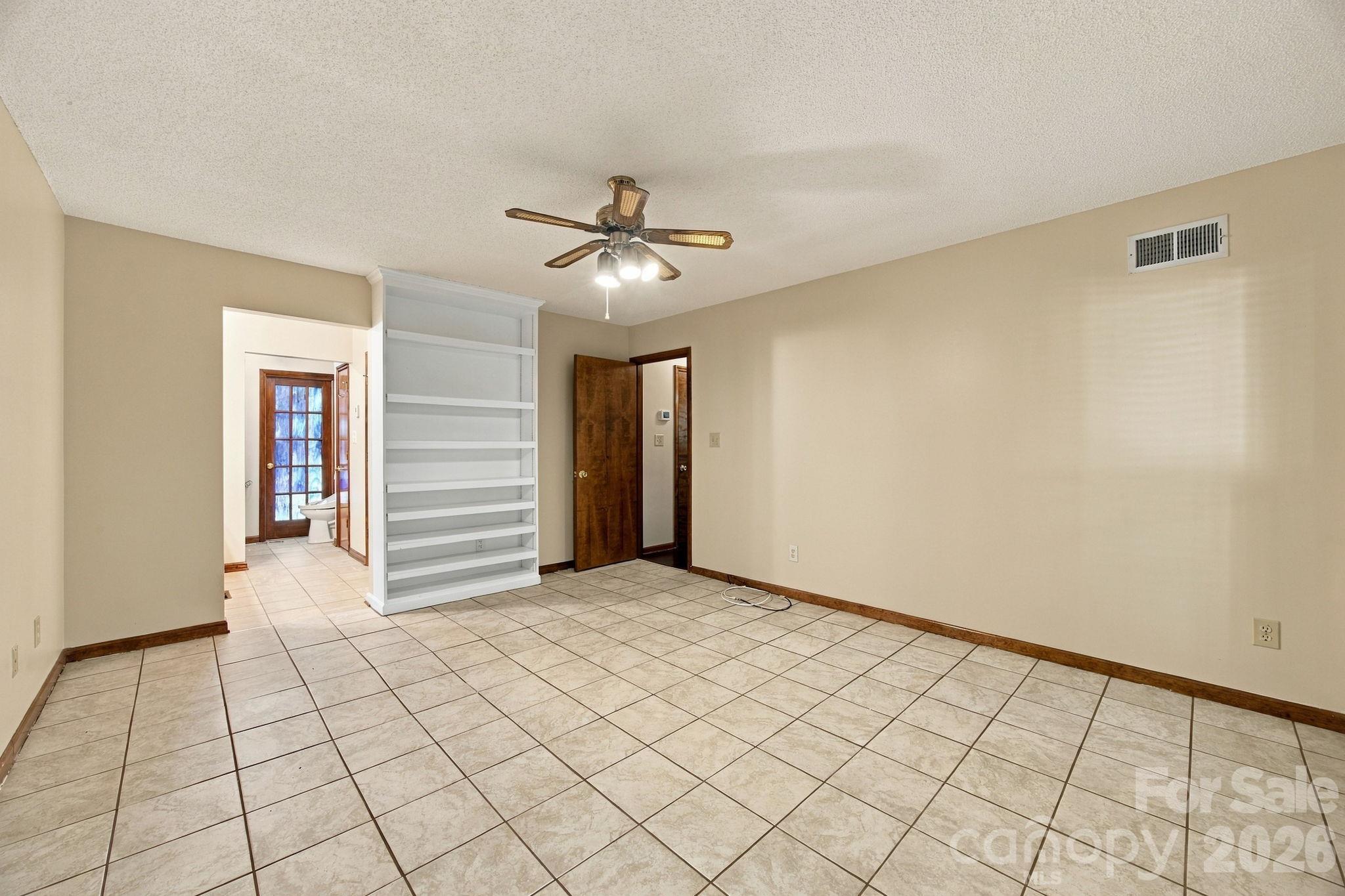 Single Family Residence at 3400 Jonesberry Road, Mint Hill, photo 10 of 43