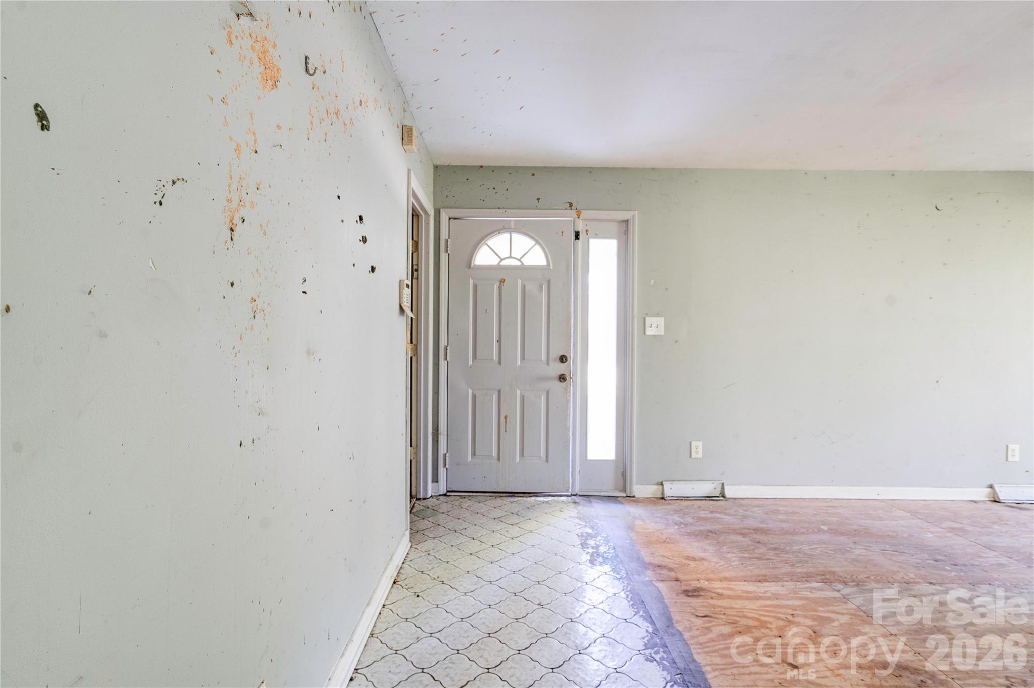 Front Door Entry - 712 Hanover Drive, Shelby