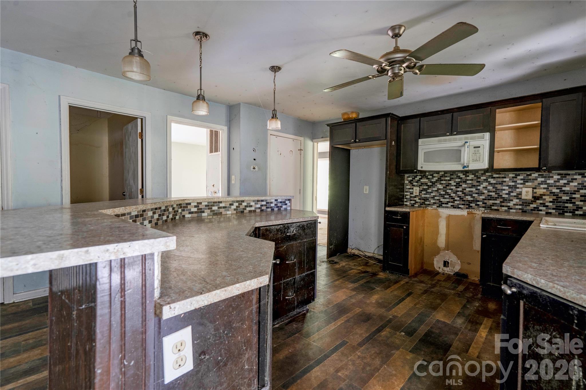 Kitchen - 712 Hanover Drive, Shelby