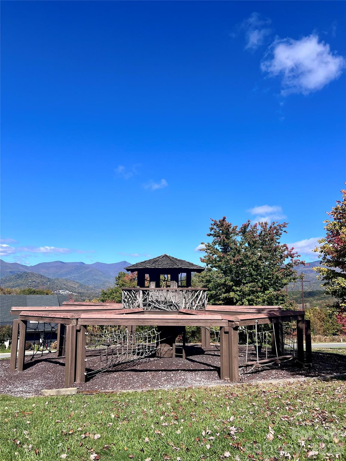 Community playground - 9 Settings Boulevard, Black Mountain