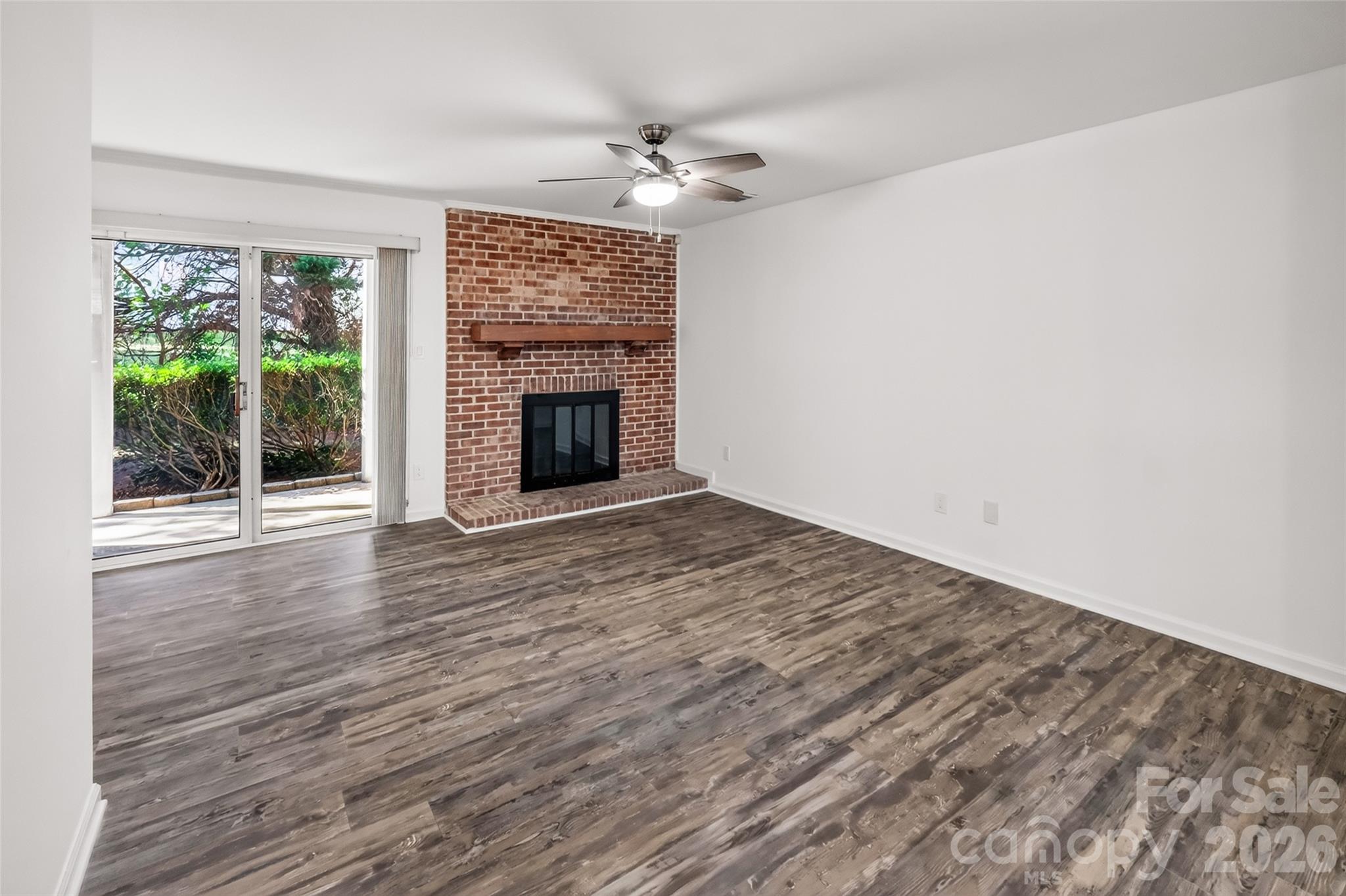 Condominium at 2913 Iron Gate Lane, Charlotte, photo 3 of 35