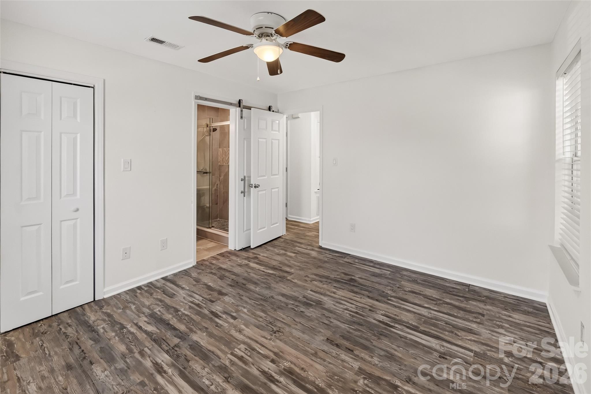 Condominium at 2913 Iron Gate Lane, Charlotte, photo 15 of 35