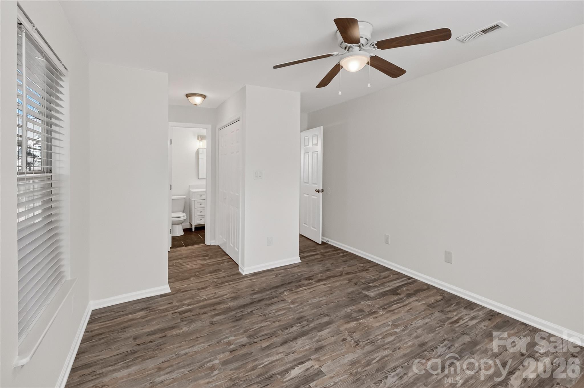 Condominium at 2913 Iron Gate Lane, Charlotte, photo 18 of 35