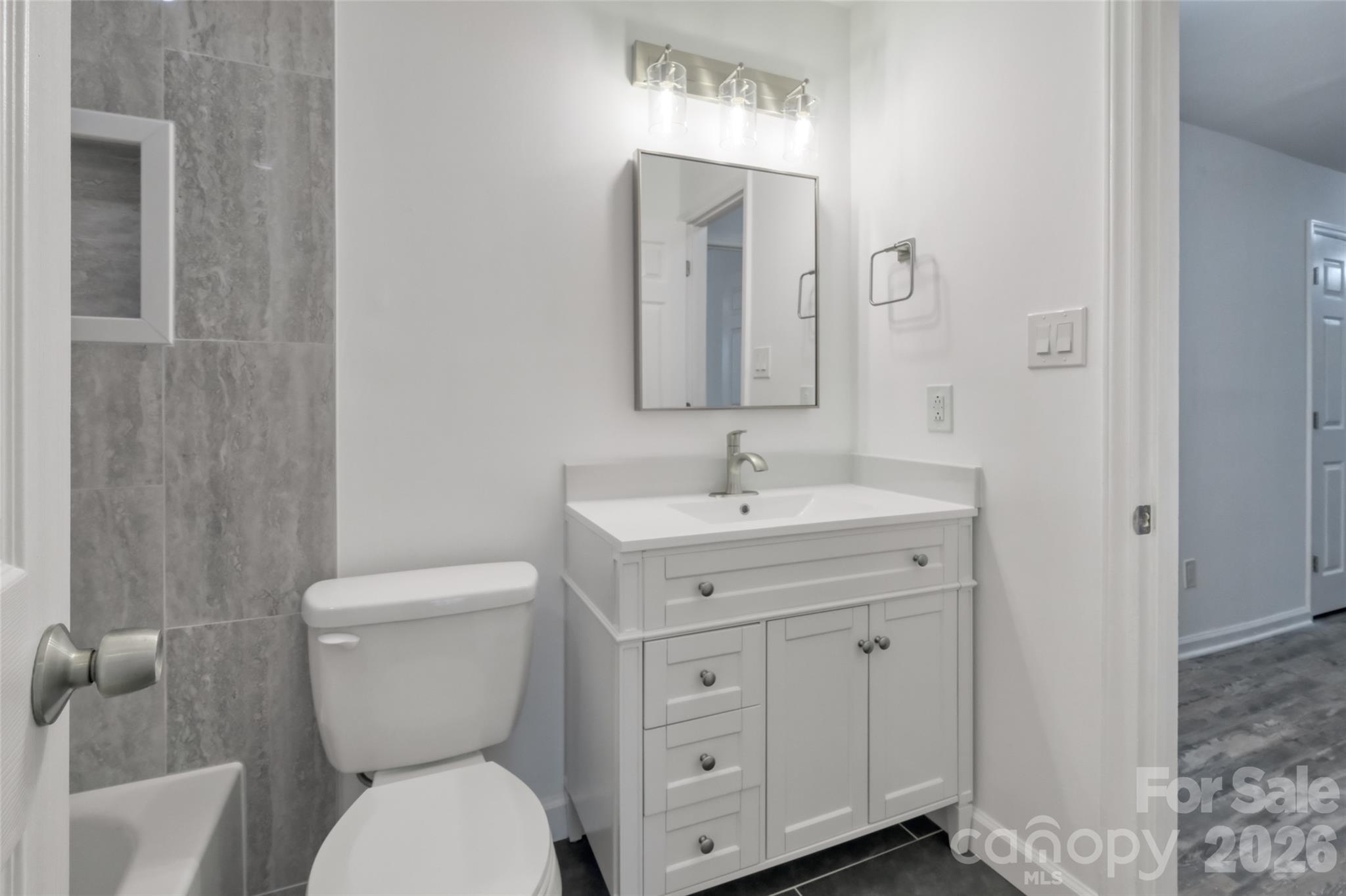 Condominium at 2913 Iron Gate Lane, Charlotte, photo 19 of 35