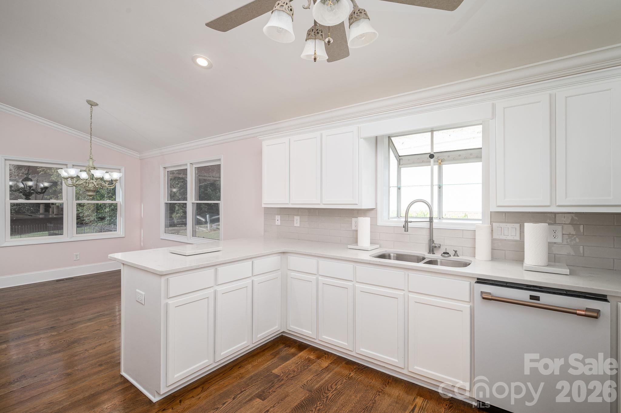 Single Family Residence at 3647 Lake Shore Road S, Denver, photo 10 of 42