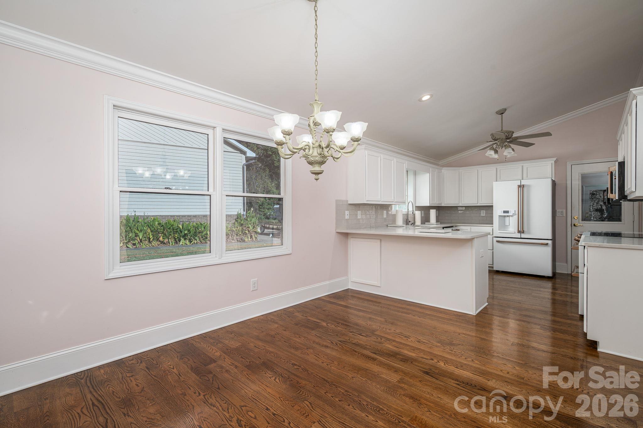 Single Family Residence at 3647 Lake Shore Road S, Denver, photo 11 of 42