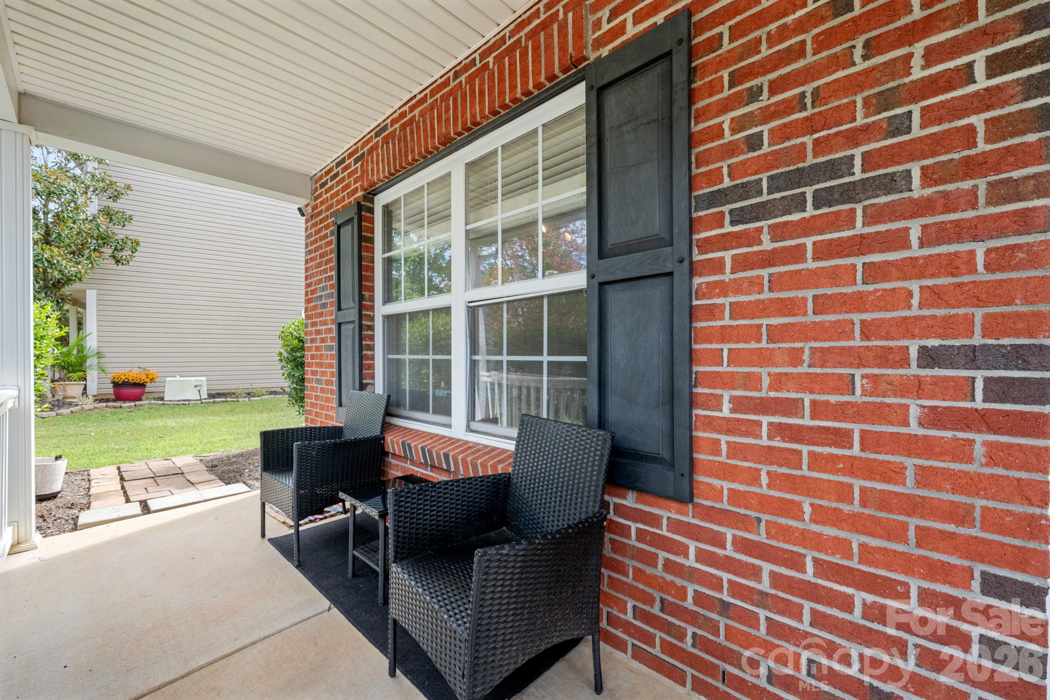 Single Family Residence at 873 Willow Creek Drive, Gastonia, photo 3 of 32
