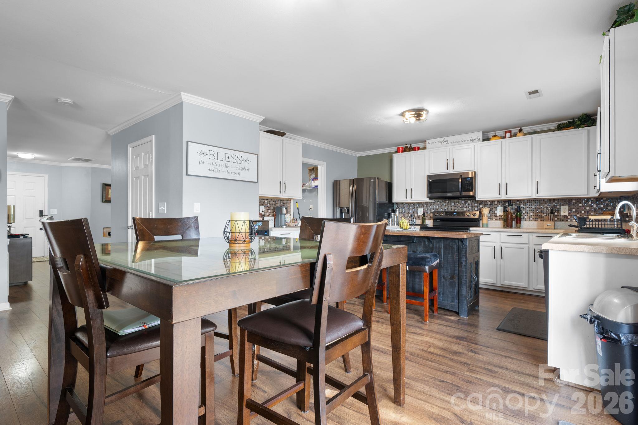 Single Family Residence at 873 Willow Creek Drive, Gastonia, photo 12 of 32