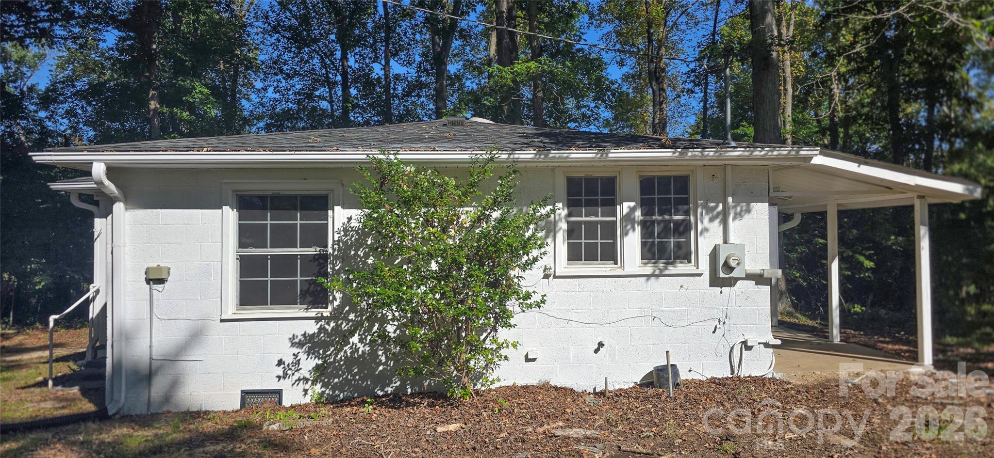 1107 Right Side - 1107/1111 Chase High Road, Forest City