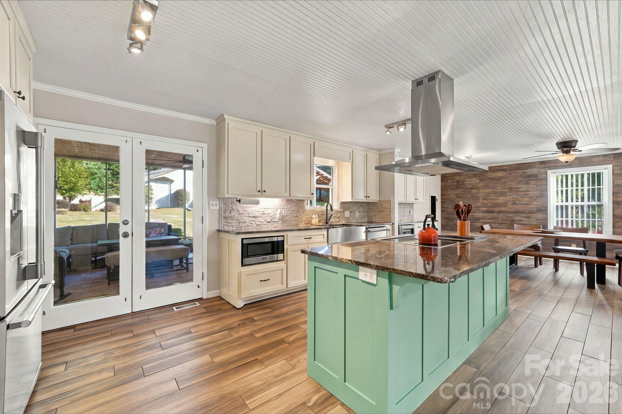 Single Family Residence at 1295 Creekwood Drive, Morganton, photo 16 of 48