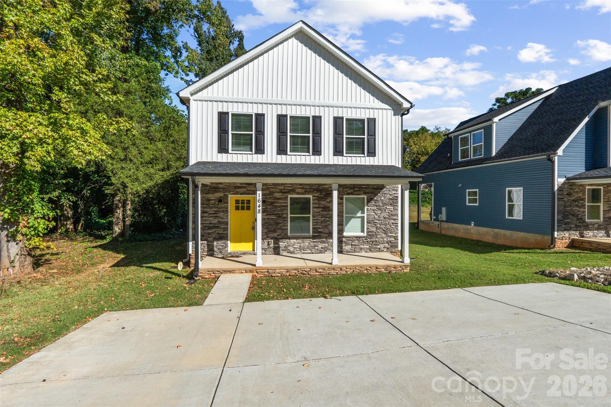 Single Family Residence at 1648 Main Street W, Rock Hill
