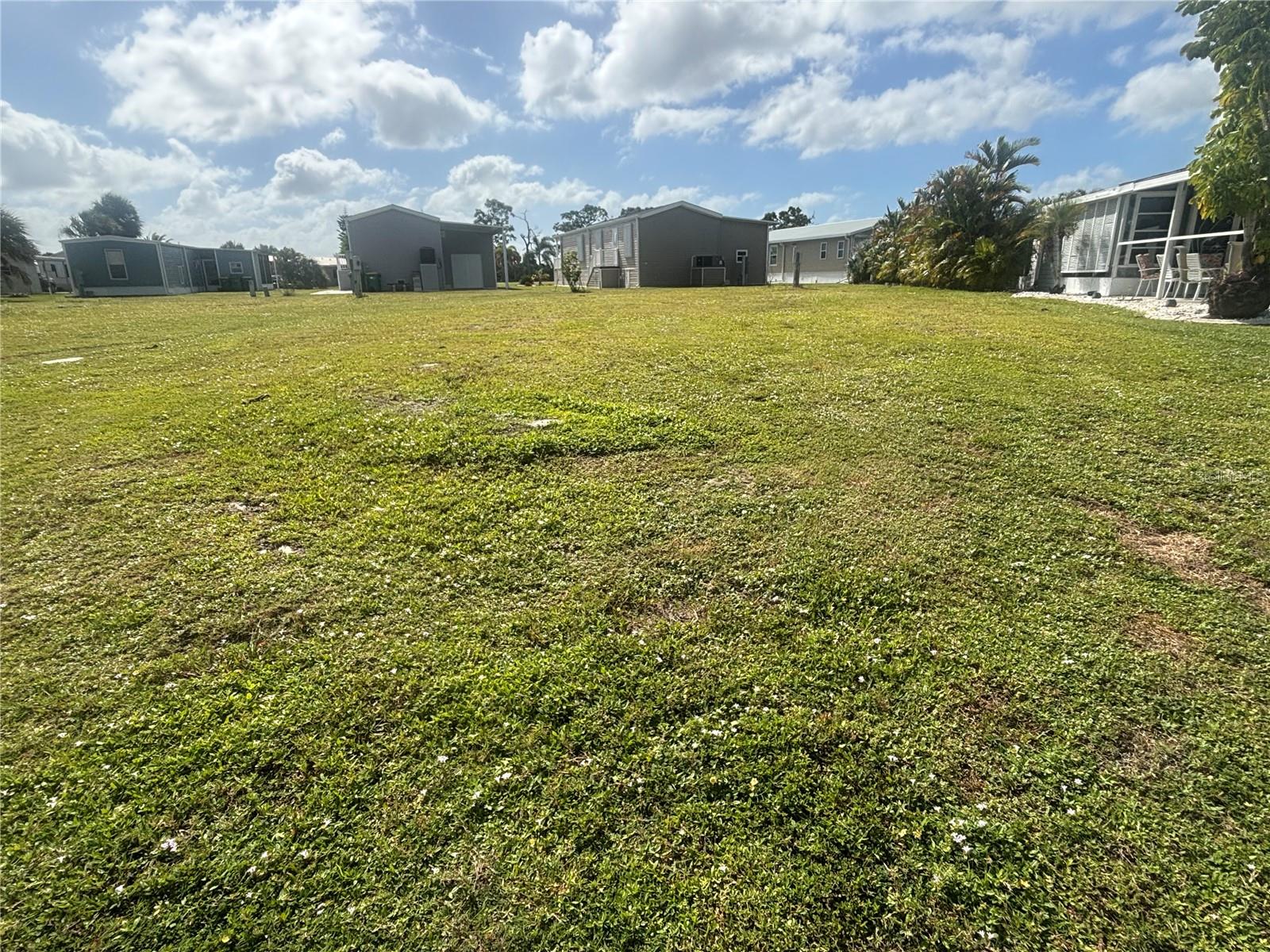 7475 DANVERS CIR