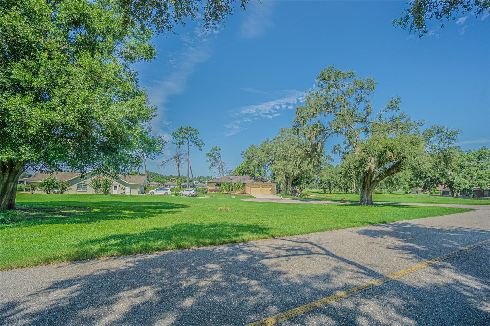 BRENTWOOD DR