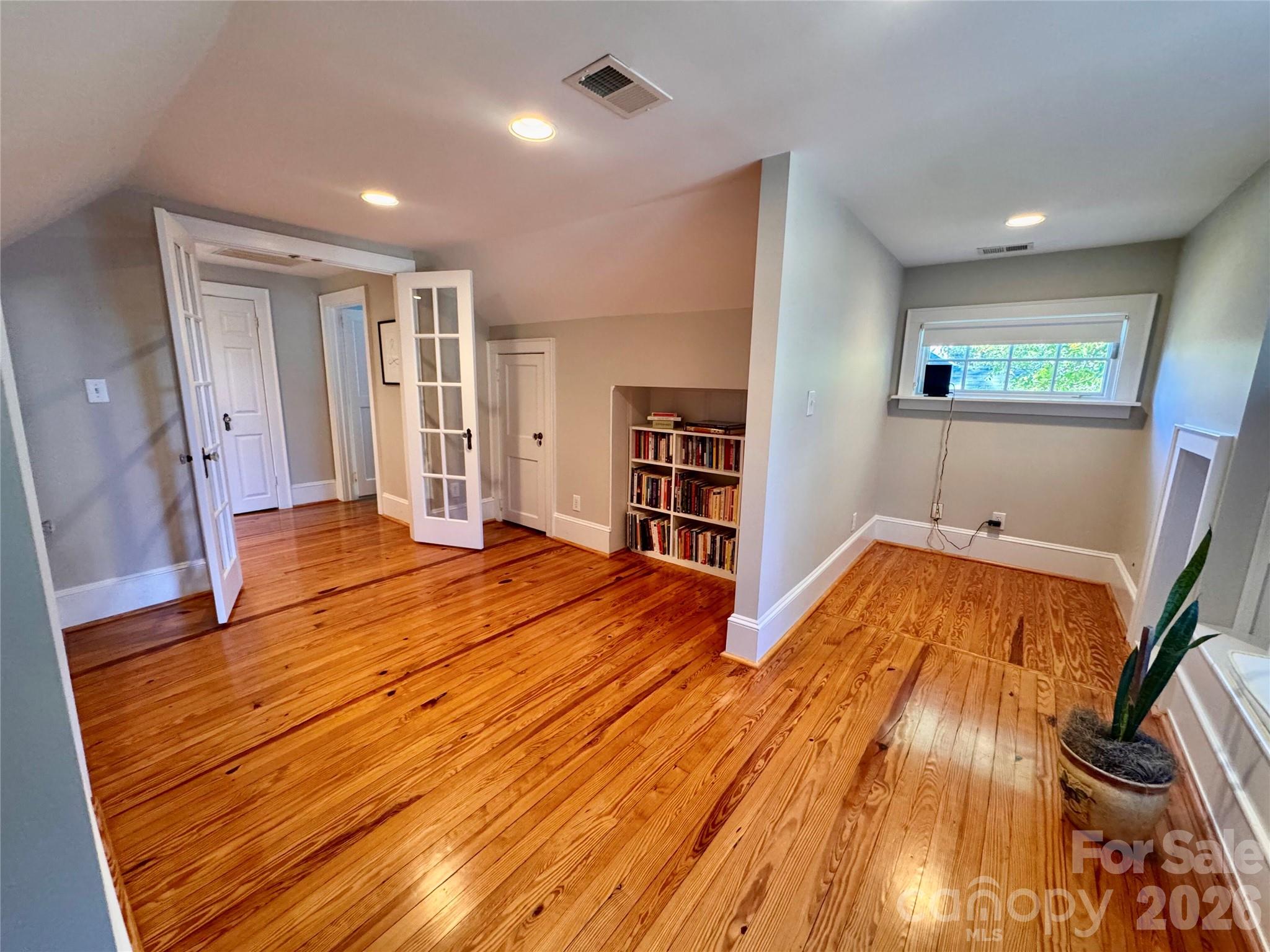 Flex space - 139 Louise Drive SE, Concord