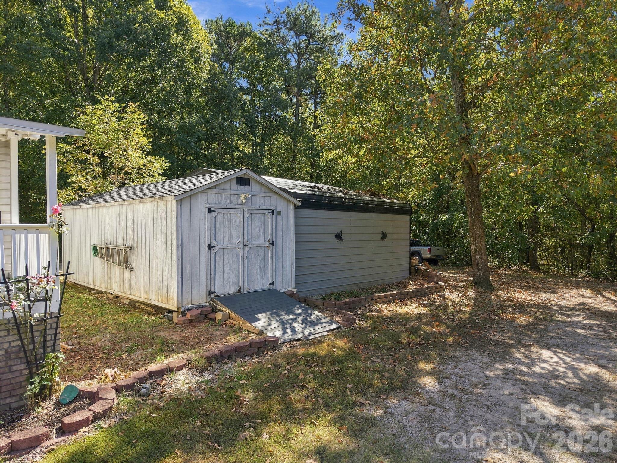 Single Family Residence at 125 James Drive, Rockwell, photo 32 of 41