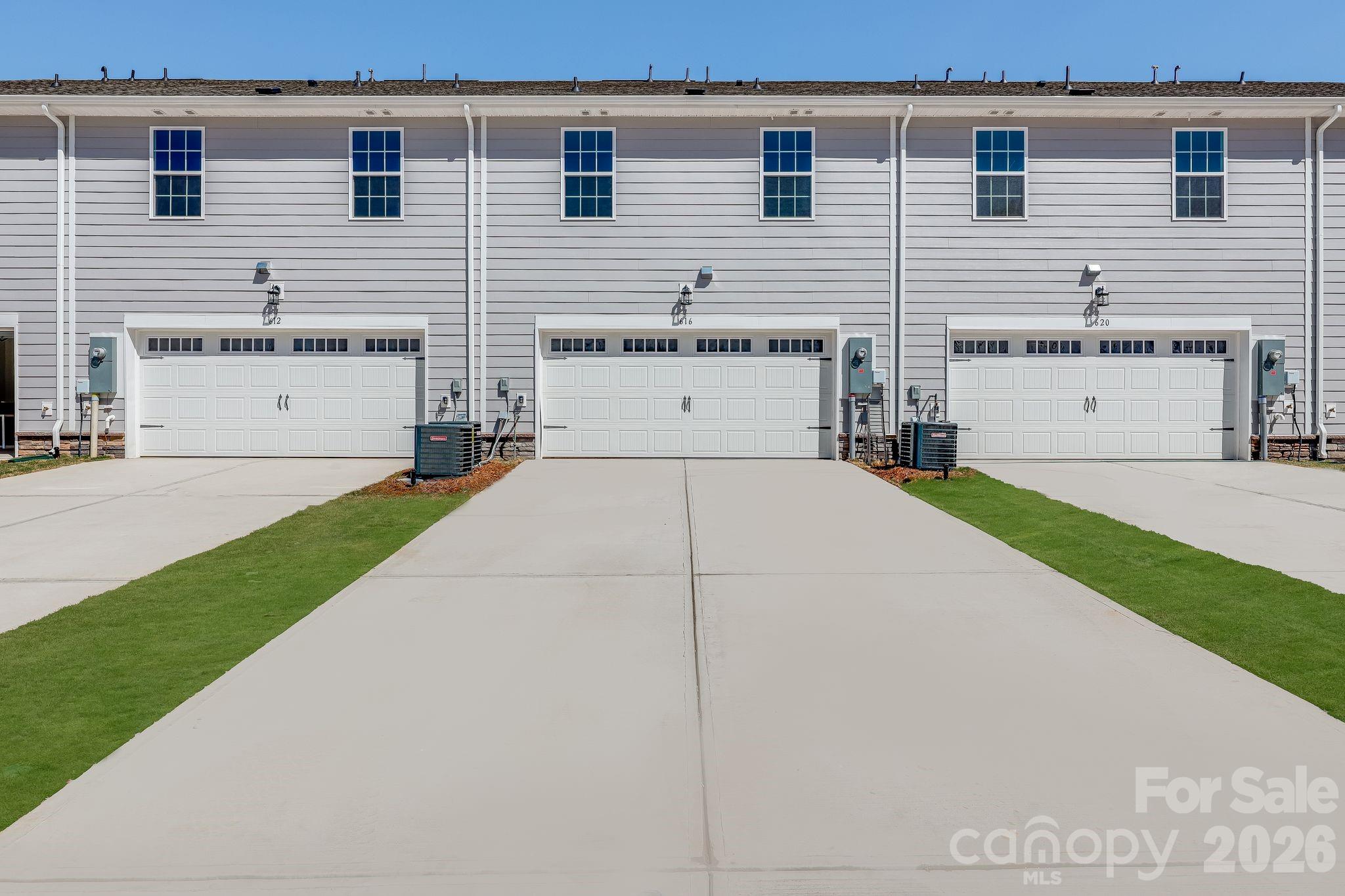 Photo is representational - 664 Sparano Loop, York