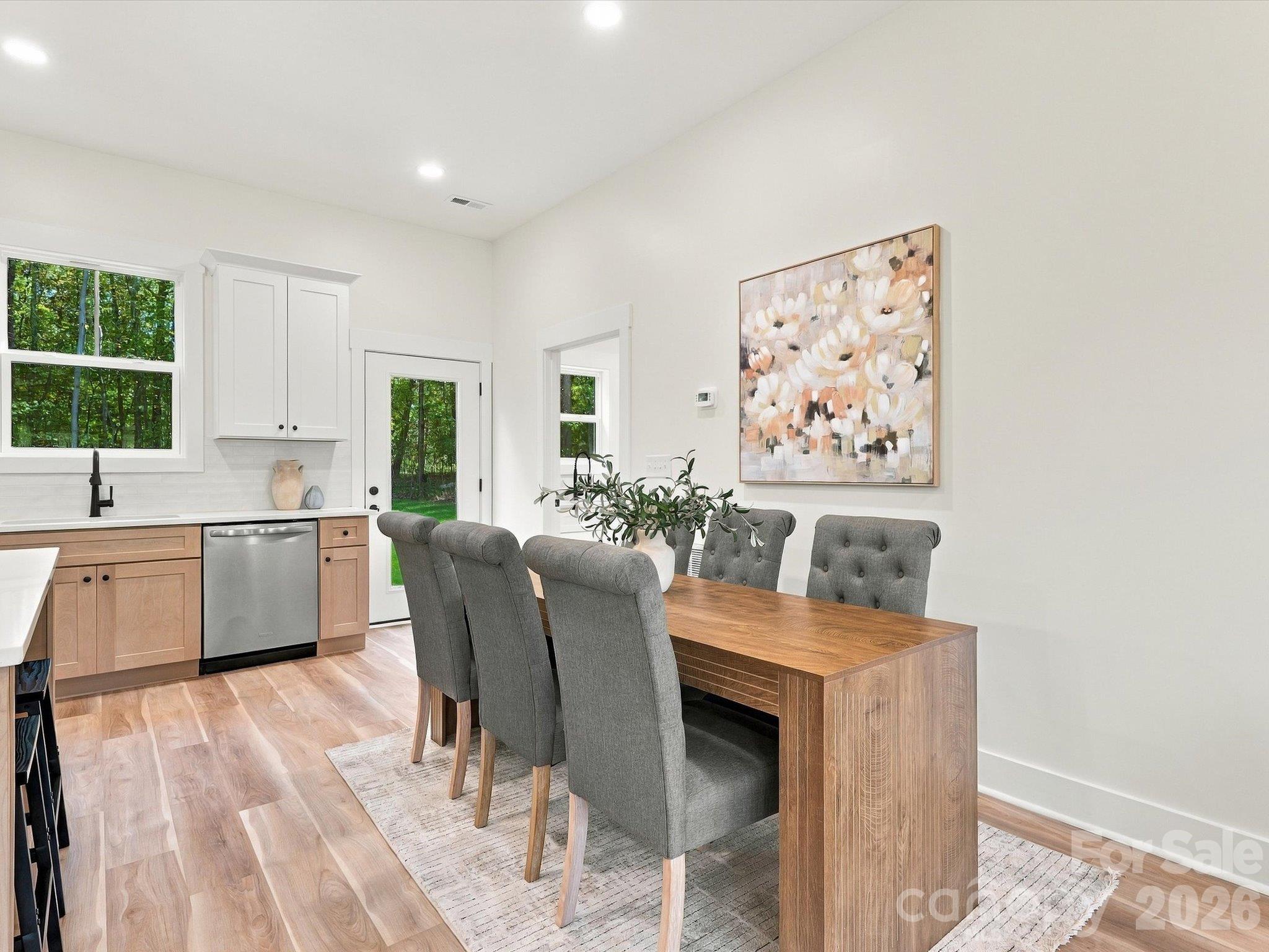 Single Family Residence at 810 Mountain Crest Drive, Kings Mountain, photo 19 of 49