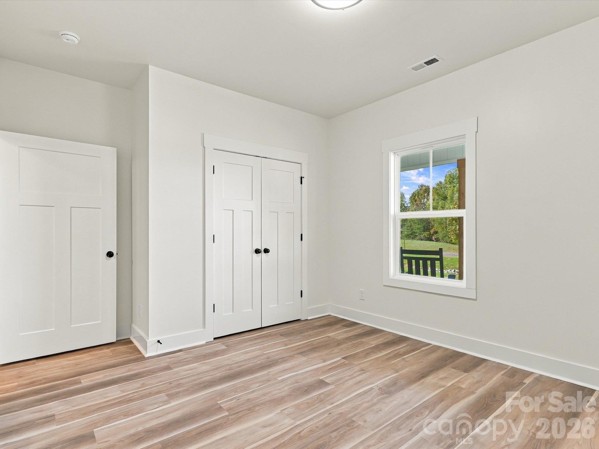 Single Family Residence at 810 Mountain Crest Drive, Kings Mountain, photo 22 of 49