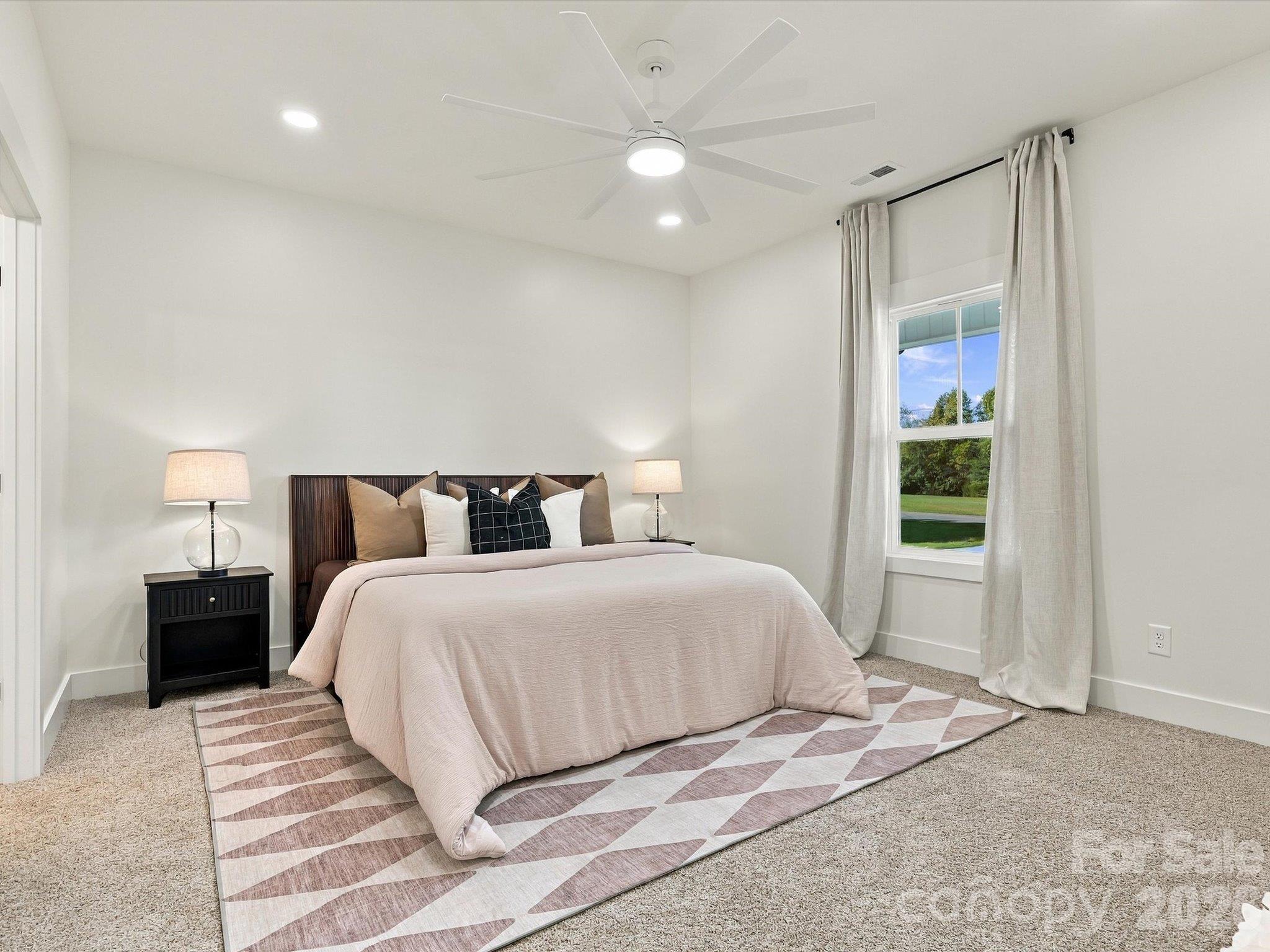 Single Family Residence at 810 Mountain Crest Drive, Kings Mountain, photo 25 of 49