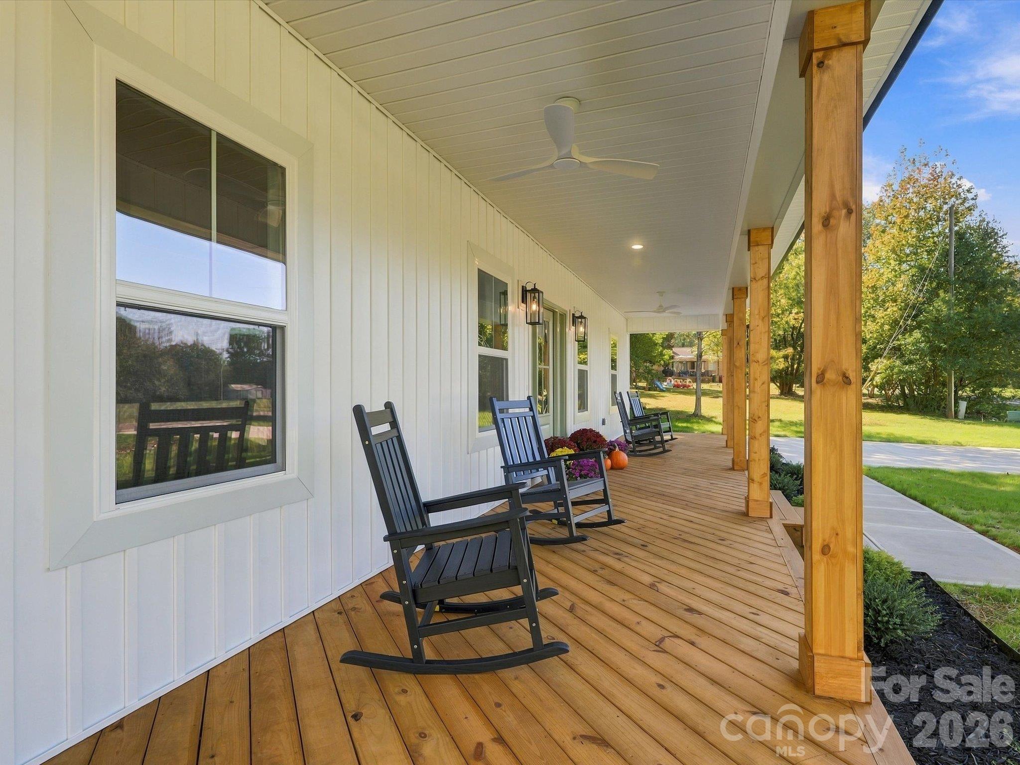 Single Family Residence at 810 Mountain Crest Drive, Kings Mountain, photo 34 of 49