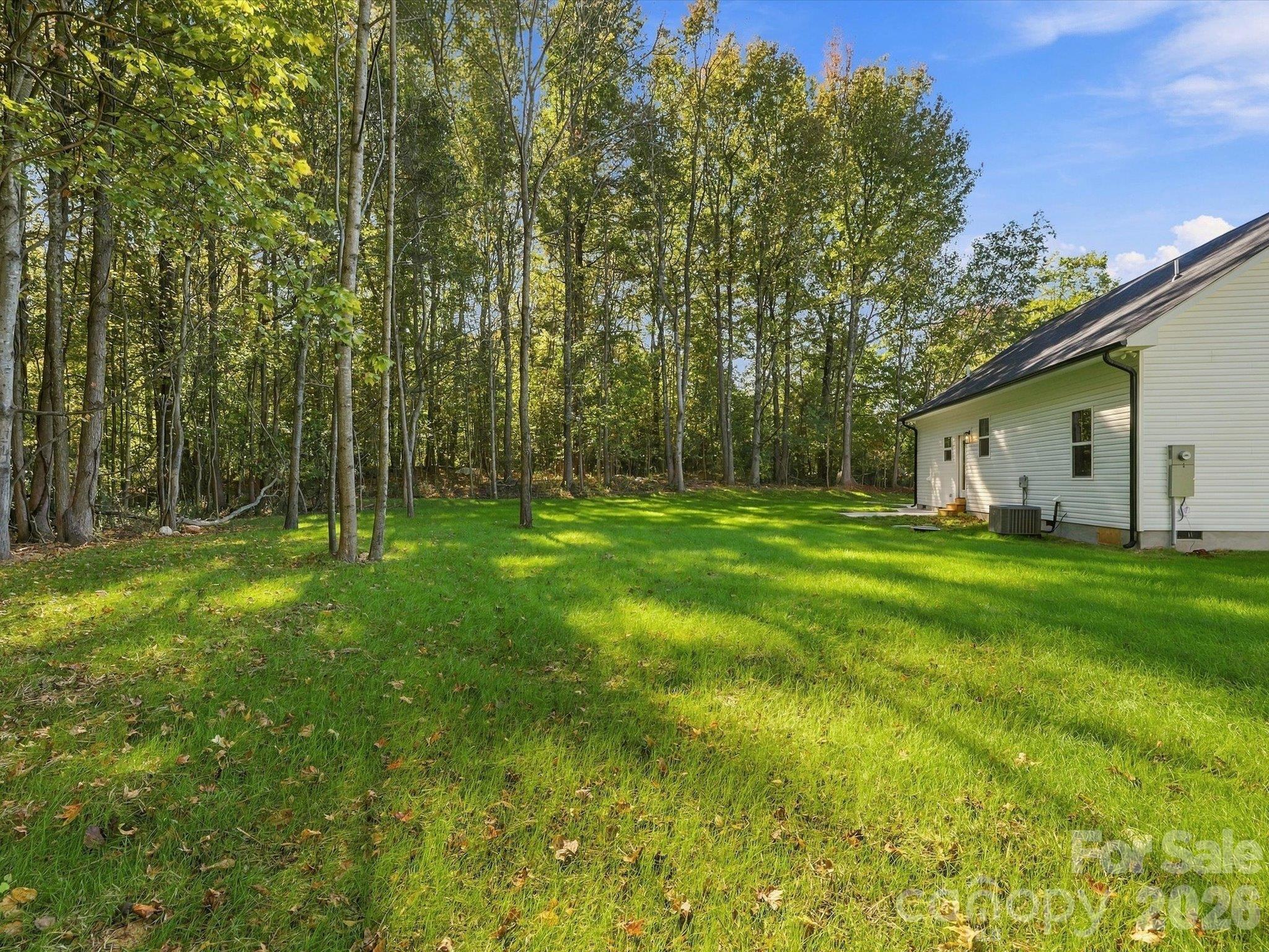 Single Family Residence at 810 Mountain Crest Drive, Kings Mountain, photo 38 of 49