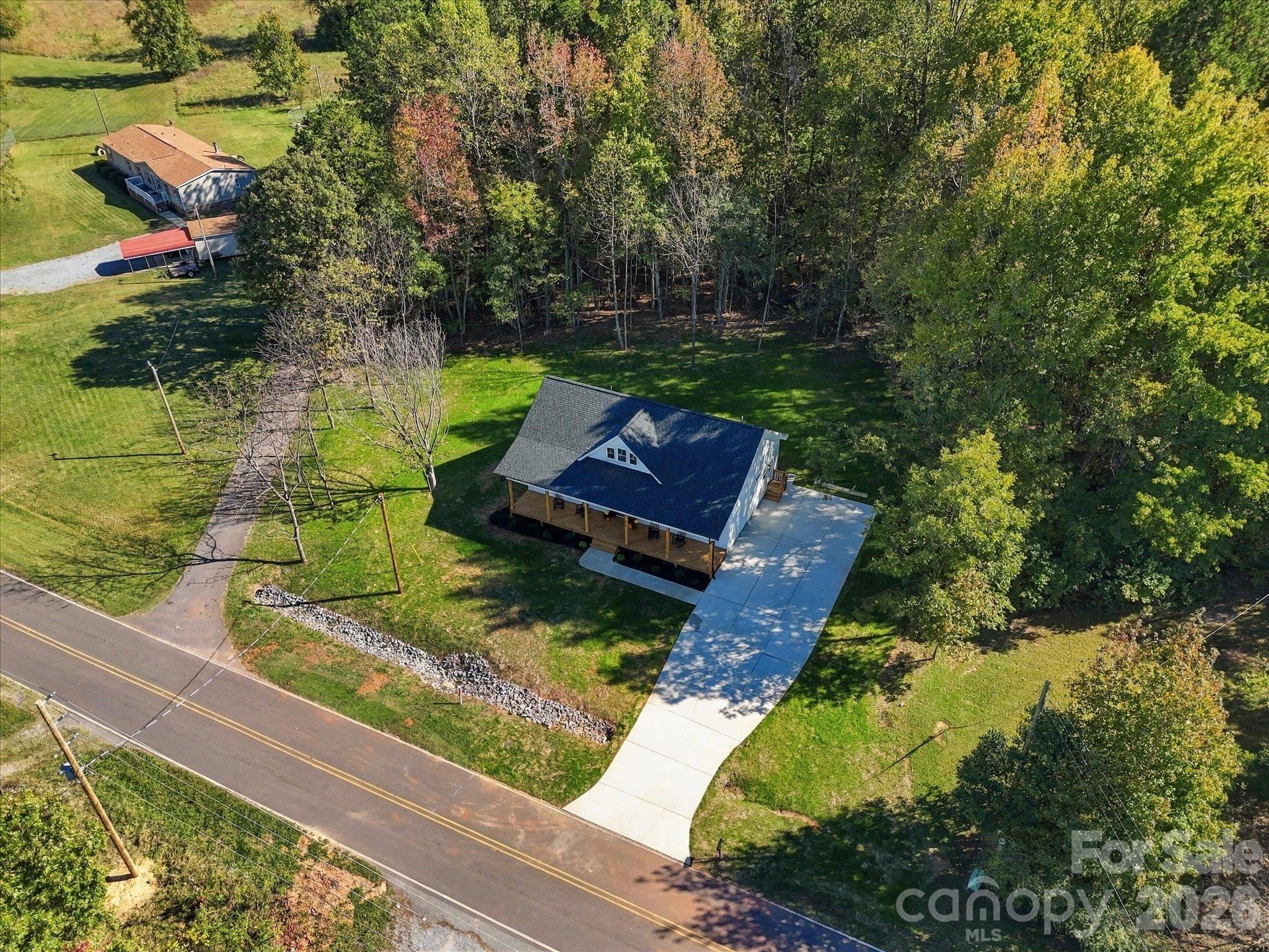 Single Family Residence at 810 Mountain Crest Drive, Kings Mountain, photo 44 of 49
