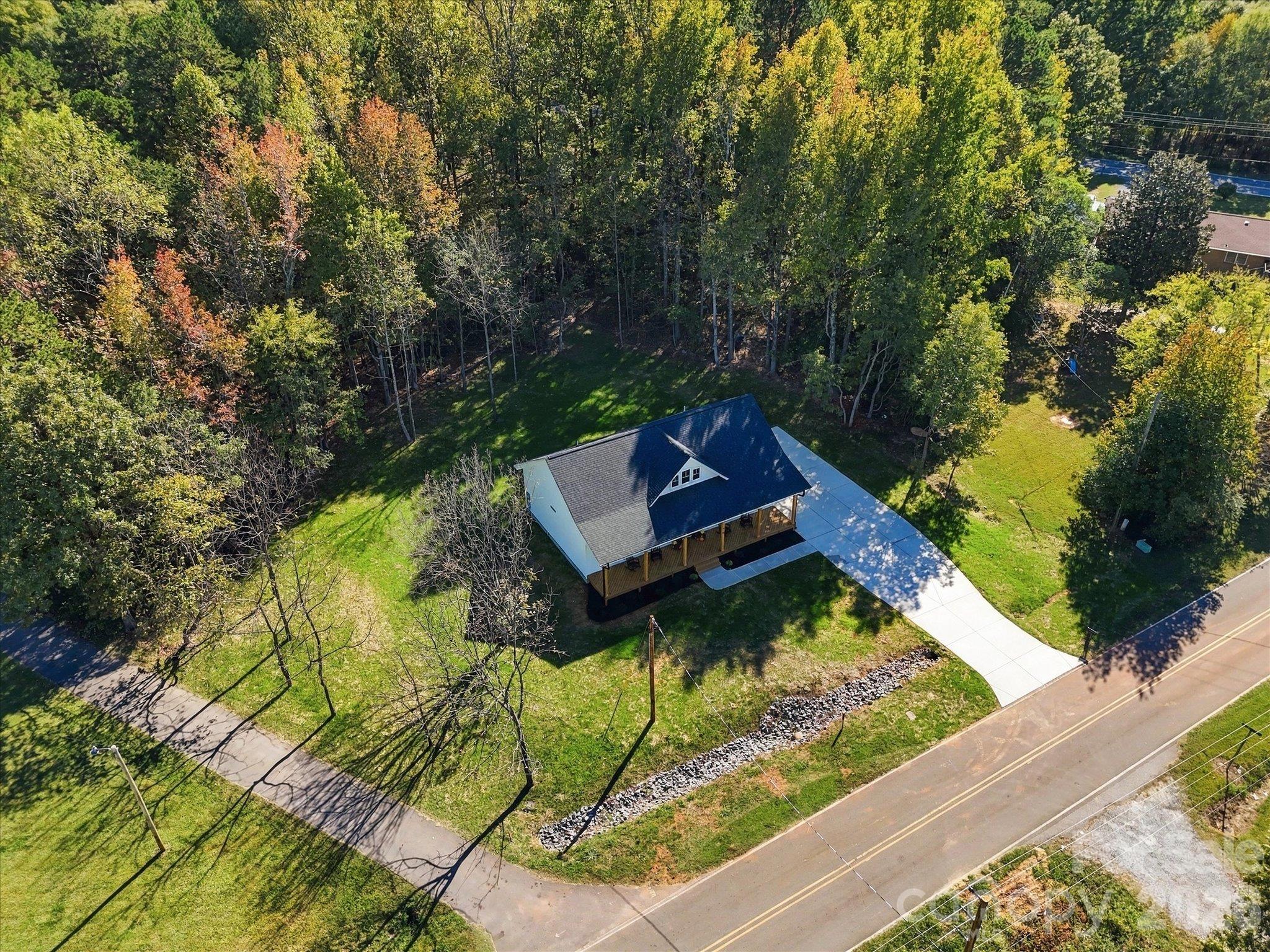 Single Family Residence at 810 Mountain Crest Drive, Kings Mountain, photo 45 of 49