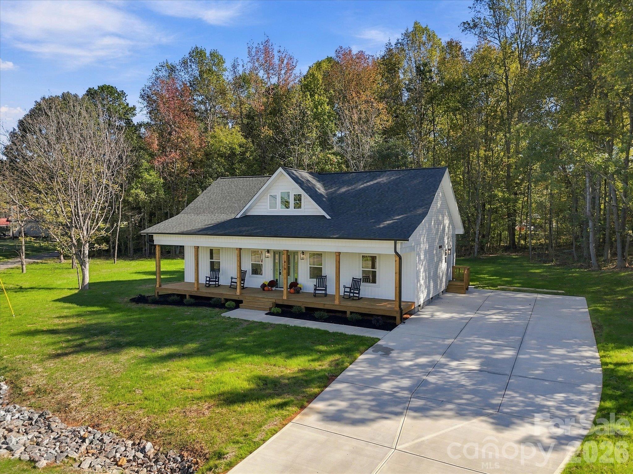 Single Family Residence at 810 Mountain Crest Drive, Kings Mountain, photo 47 of 49