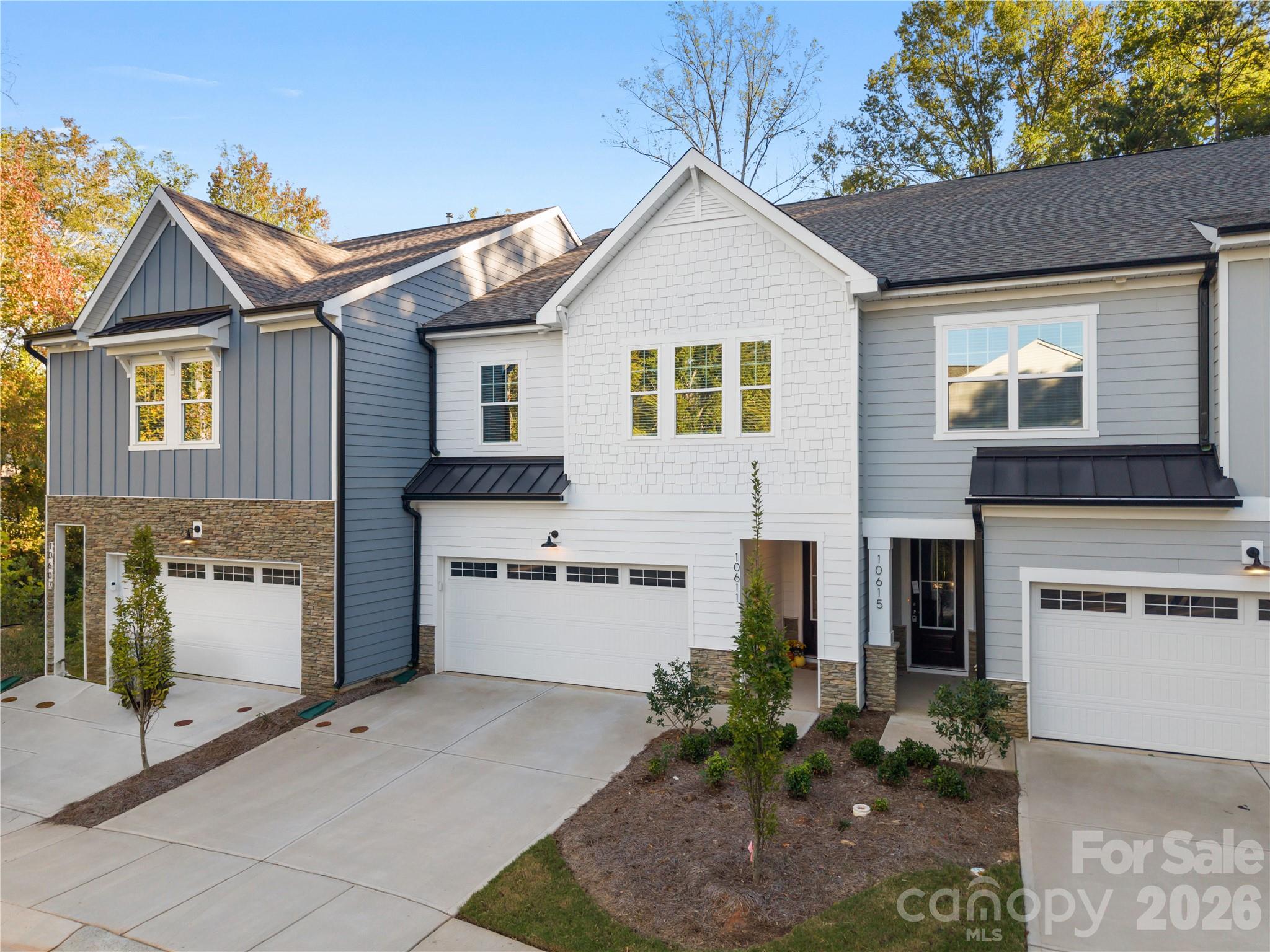 Townhouse at 10611 Audubon Ridge Drive, Cornelius, photo 2 of 32