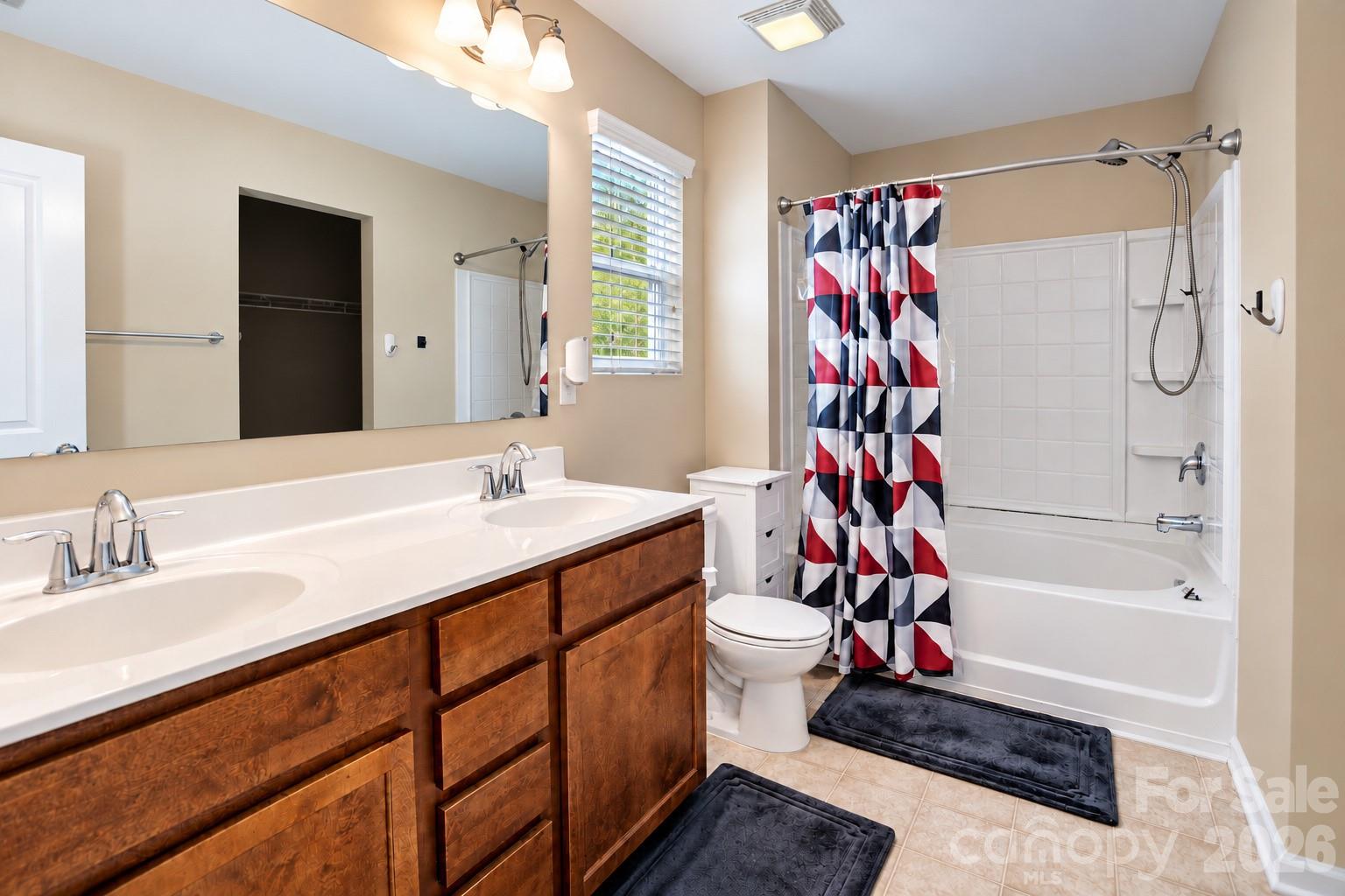En Suite - 602 Sawtooth Oak Drive, Landis