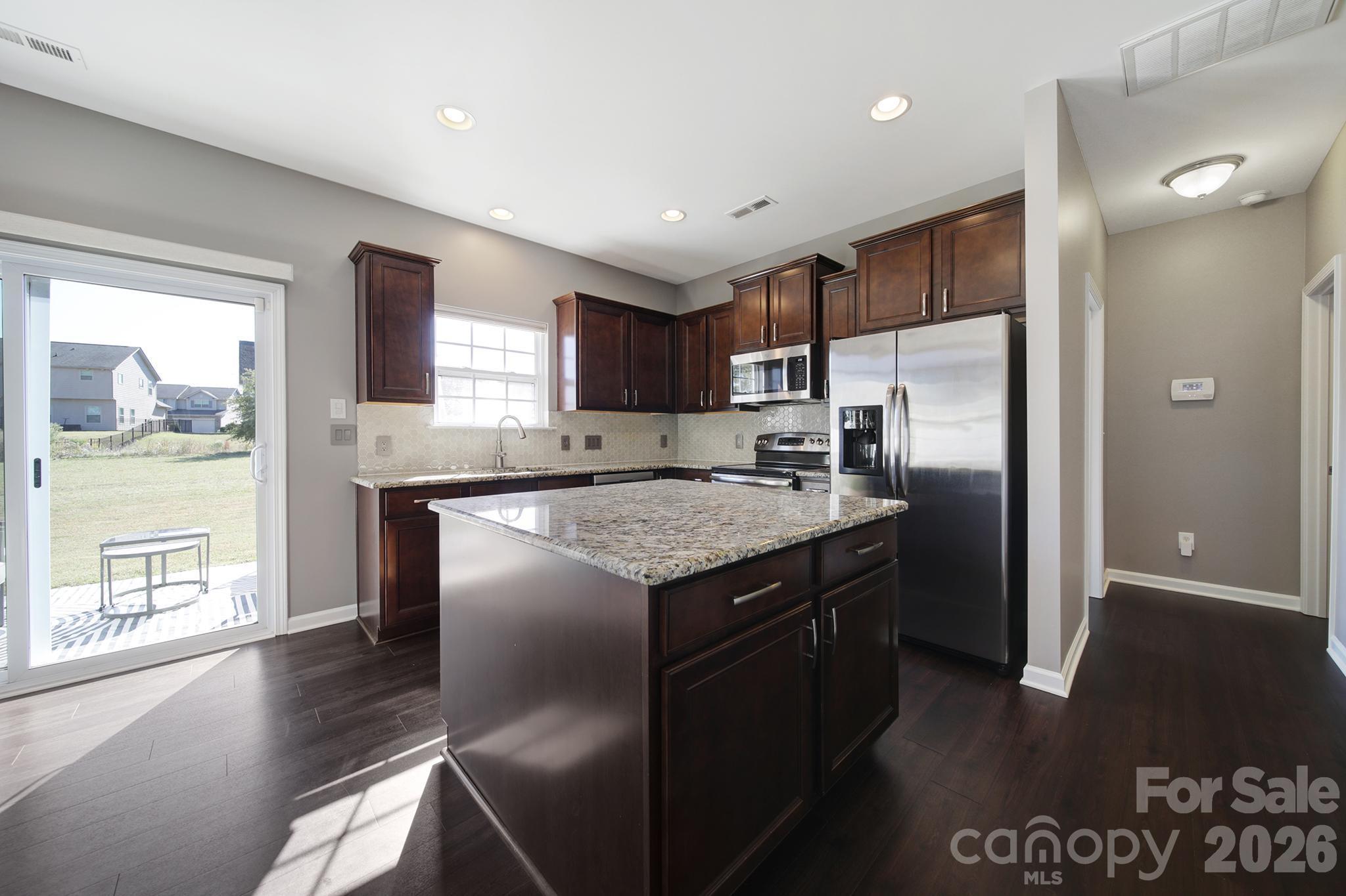 Single Family Residence at 5392 Hackberry Lane SW, Concord, photo 13 of 42