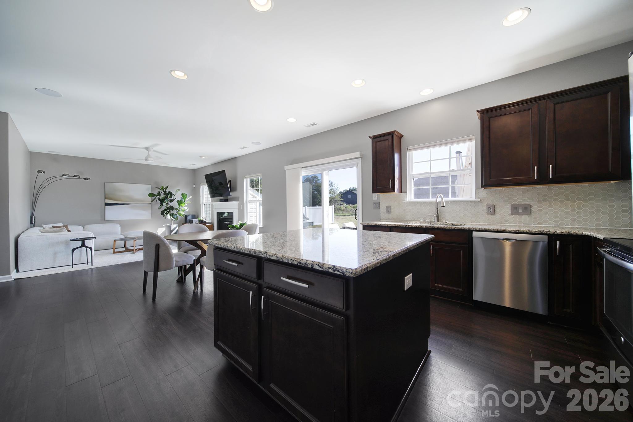Single Family Residence at 5392 Hackberry Lane SW, Concord, photo 14 of 42