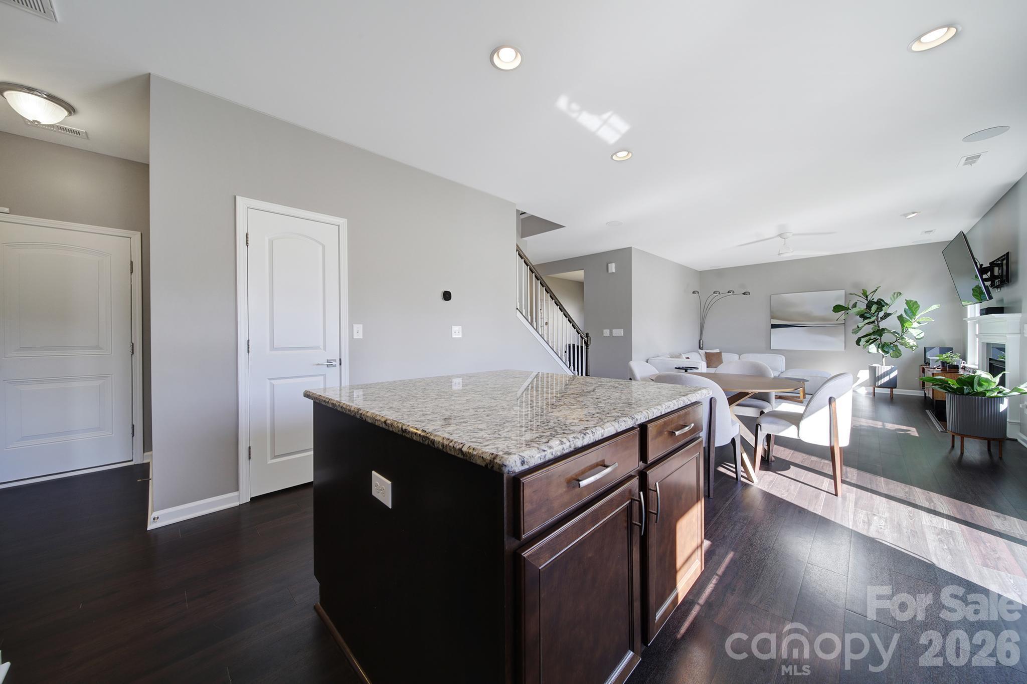 Single Family Residence at 5392 Hackberry Lane SW, Concord, photo 15 of 42