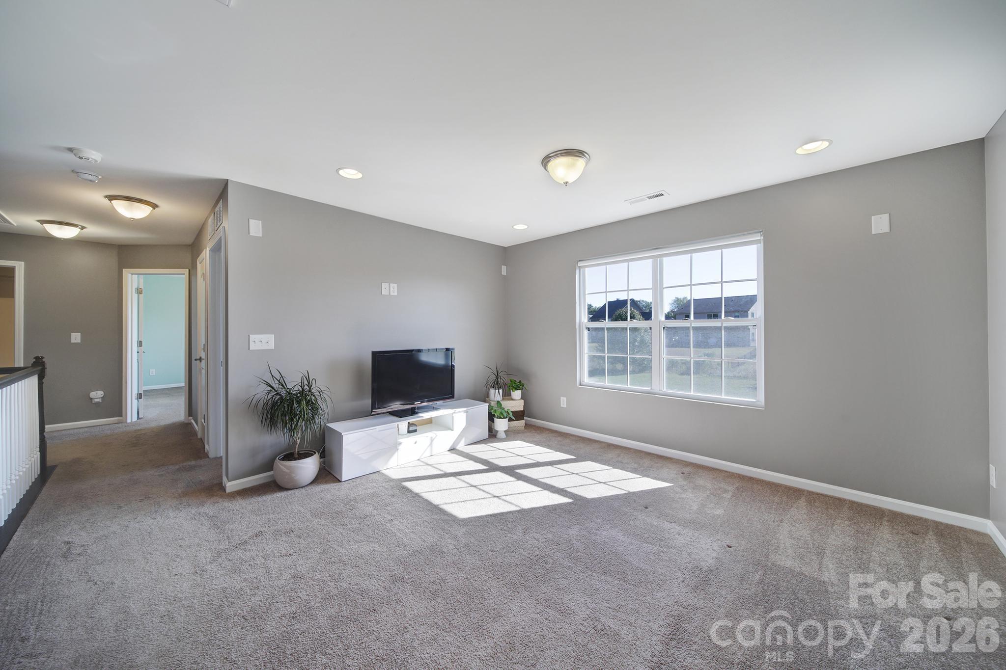 Single Family Residence at 5392 Hackberry Lane SW, Concord, photo 19 of 42