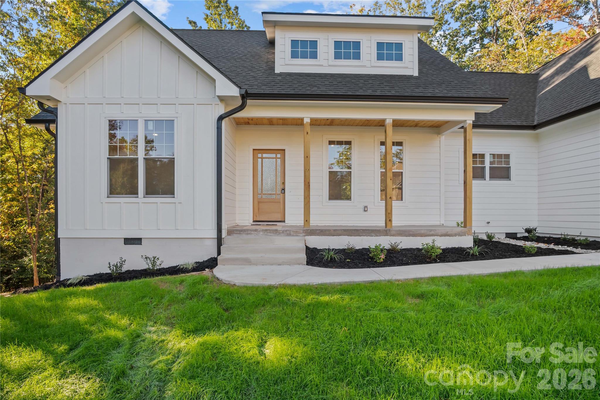 Single Family Residence at 436 Dublin Lane, Columbus, photo 6 of 72