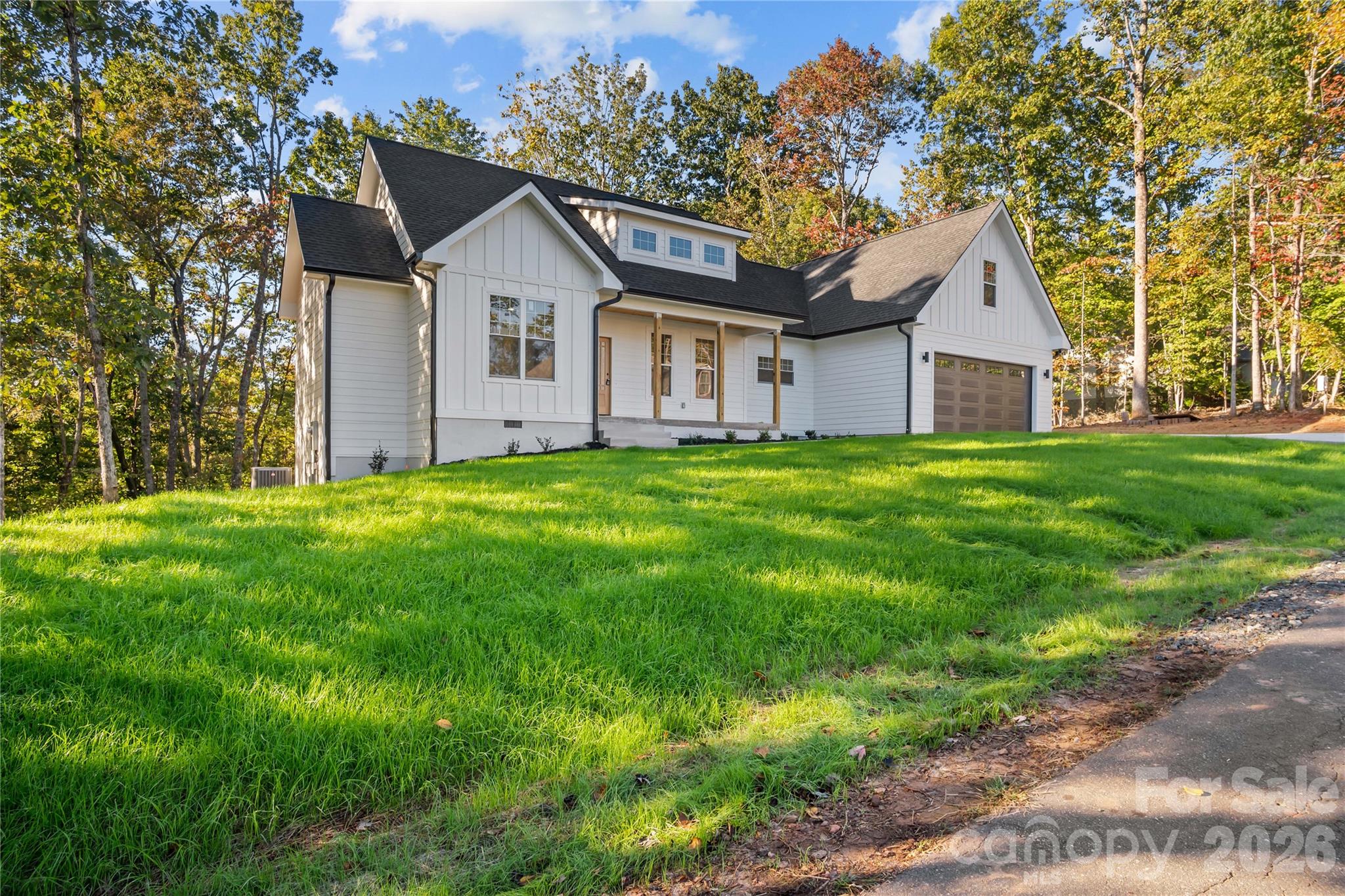 Single Family Residence at 436 Dublin Lane, Columbus, photo 14 of 72
