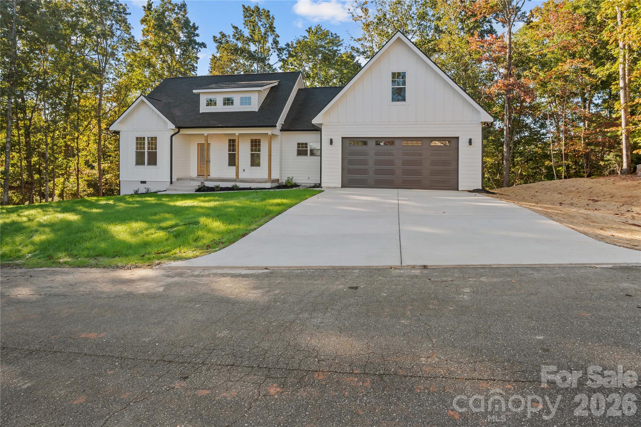 Single Family Residence at 436 Dublin Lane, Columbus, photo 17 of 72