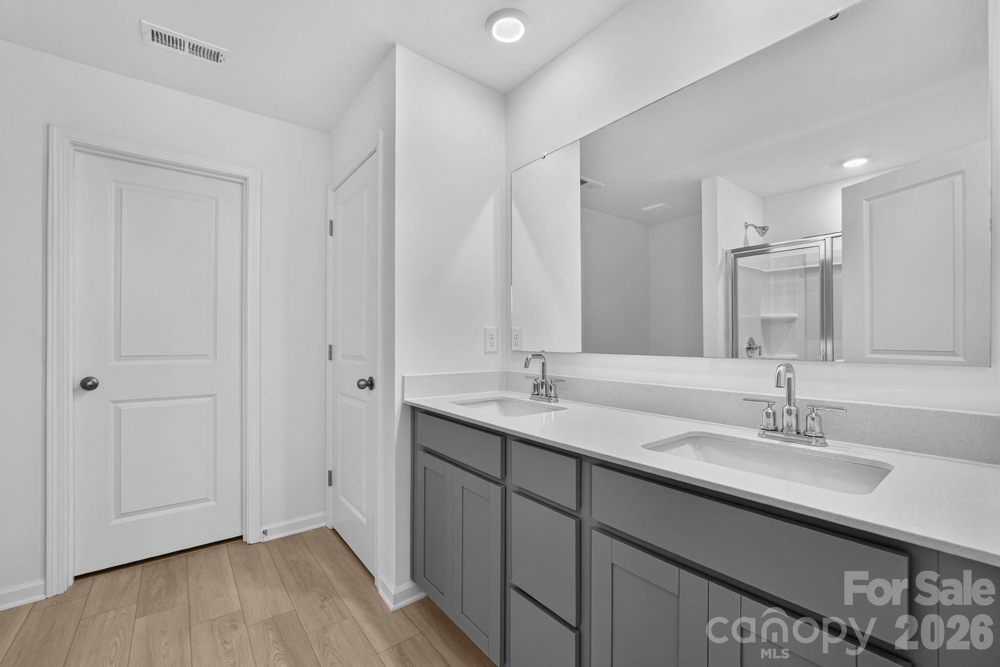Single Family Residence at 740 Bechamel Avenue, York, photo 13 of 16