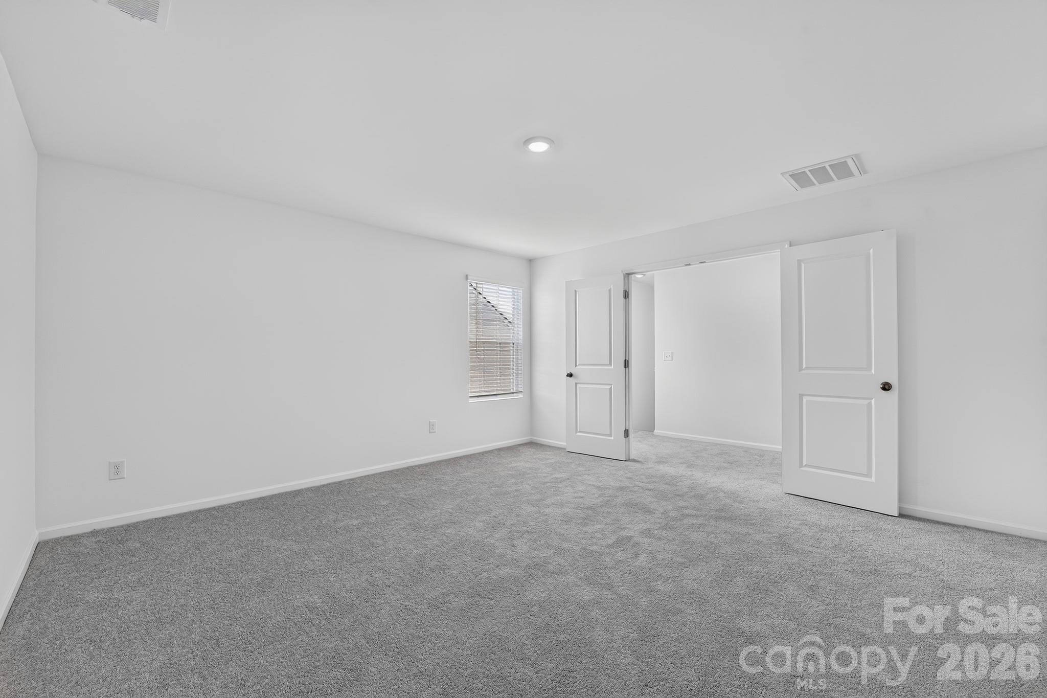 Single Family Residence at 733 Bechamel Avenue, York, photo 9 of 16