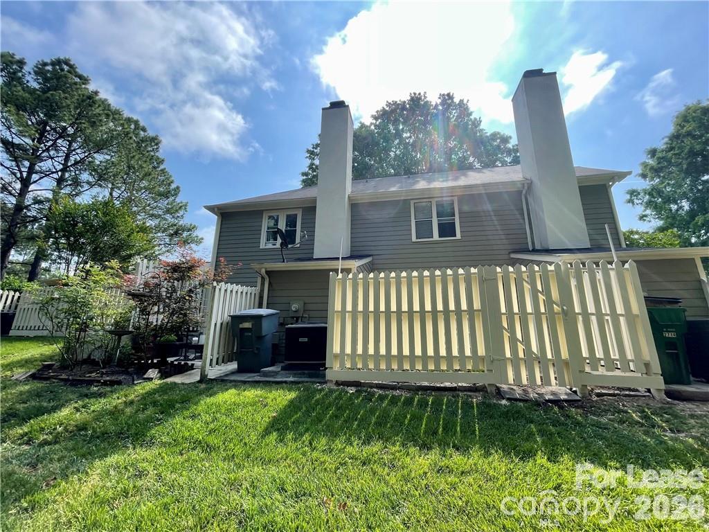 Townhouse at 2714 Von Thuringer Court, Charlotte, photo 3 of 4