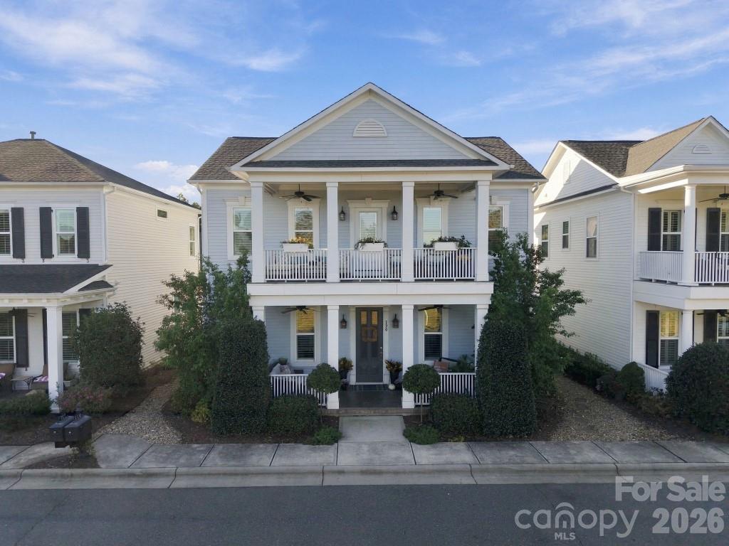 Single Family Residence at 720 Loretto Lane, Fort Mill, photo 2 of 96