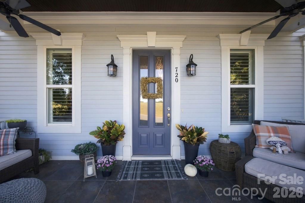 Single Family Residence at 720 Loretto Lane, Fort Mill, photo 4 of 96